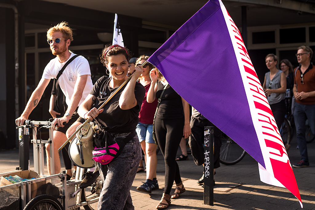 The algorhythm march from Schulterblatt to Westwerk. Photos © Daniel Nide
